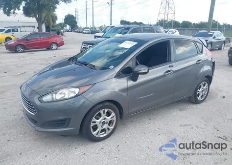 2014 Ford Fiesta Se z USA, uszkodzony, nr VIN 3FADP4EJ2EM220210